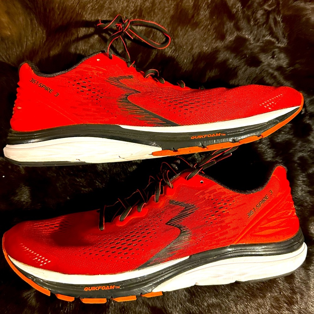 361 Degrees Shoes- Spire 3. Great shoes! No original box. Just don’t need.